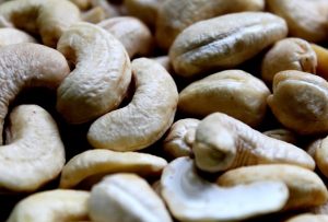 cashew anacardium occidentale risks